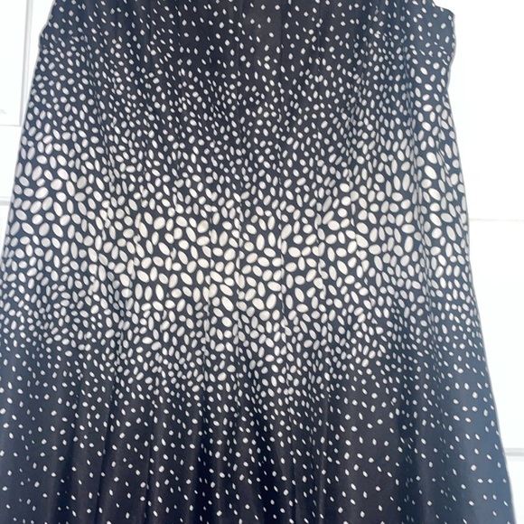 Ann Taylor Black Sleeveless A-Line Cocktail Dress - Picture 6 of 7